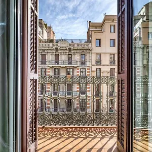 Perfectly Located 4Bed 4Bath Apartment In Eixample Appartamento