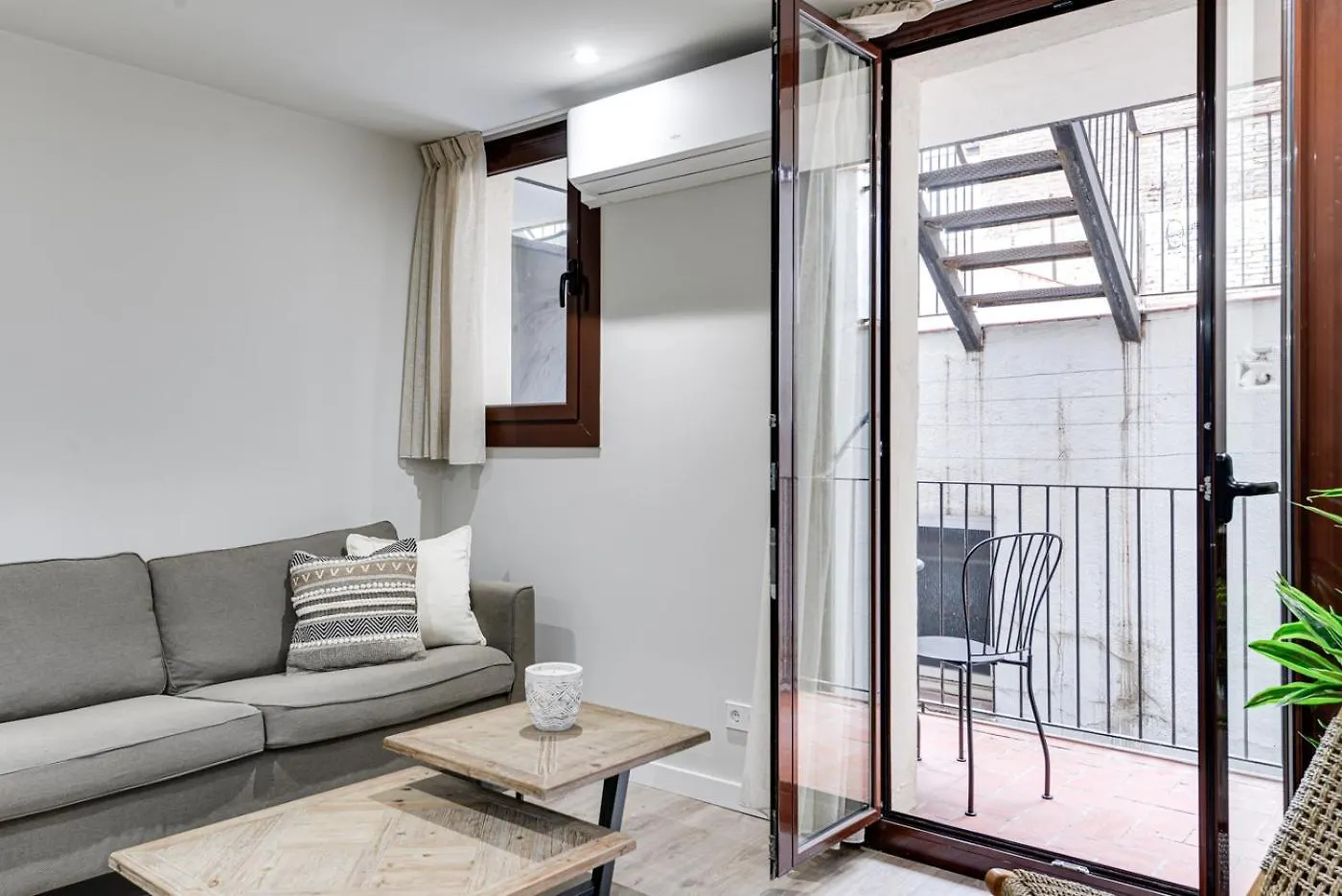 Lucasland Apartments Barcelona Spanien