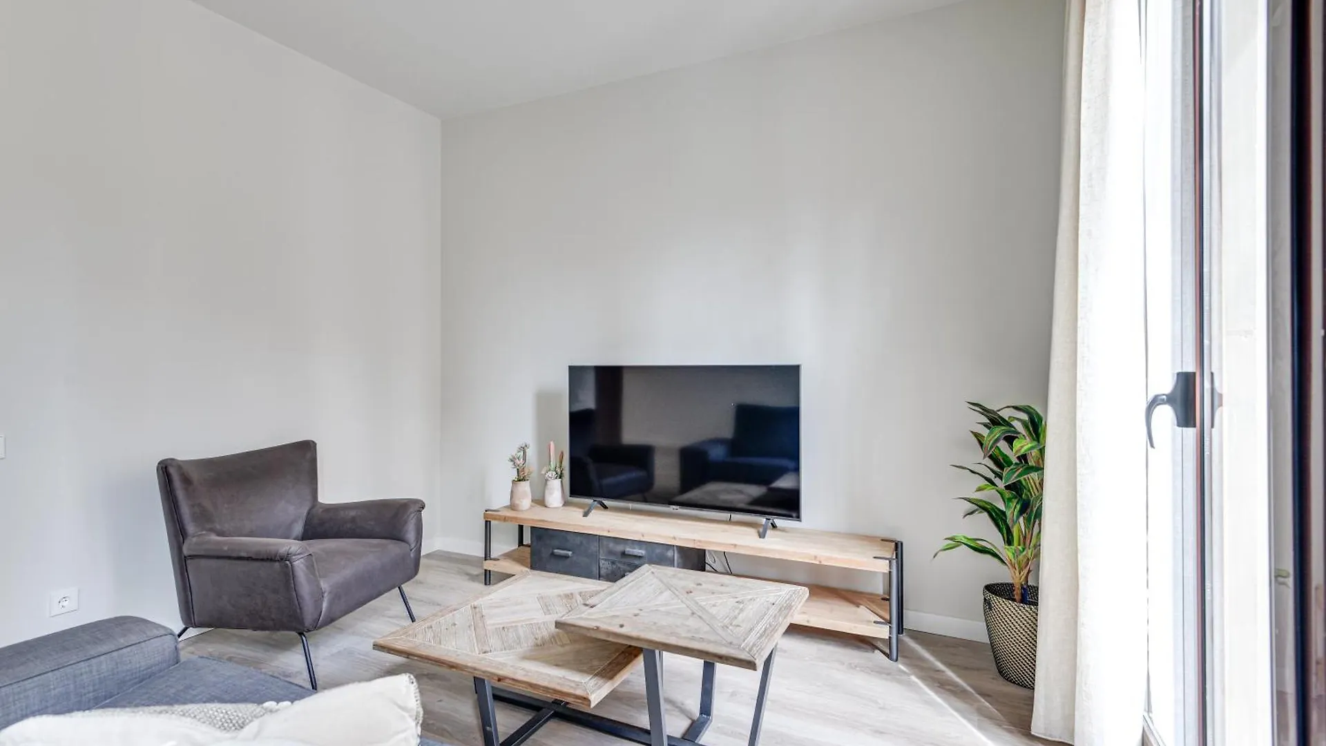 Lucasland Apartments Barcelona