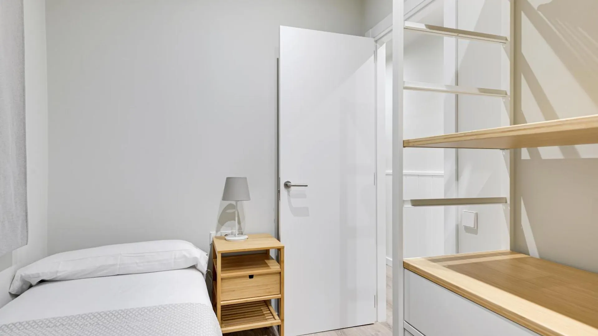 Lucasland Apartments Barcelona Spanien
