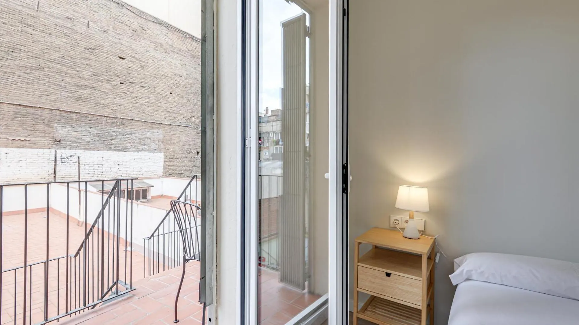 Lucasland Apartments Barcelona